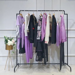 火狐貍批發走份 不僅是服裝生意，更是潮牌女裝的革新宣言